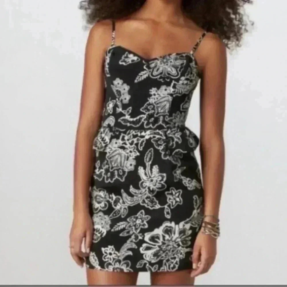 American Eagle Black and White Floral Dress - Picture 2 of 6
